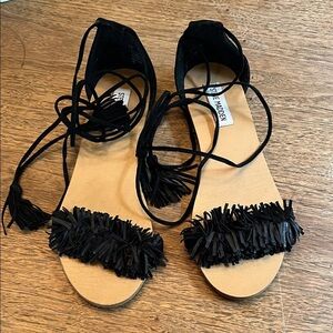 Steve Madden Sweetyy Sandals Ankle Wrap Gladiator Fringe Suede Size 7.5 Black
